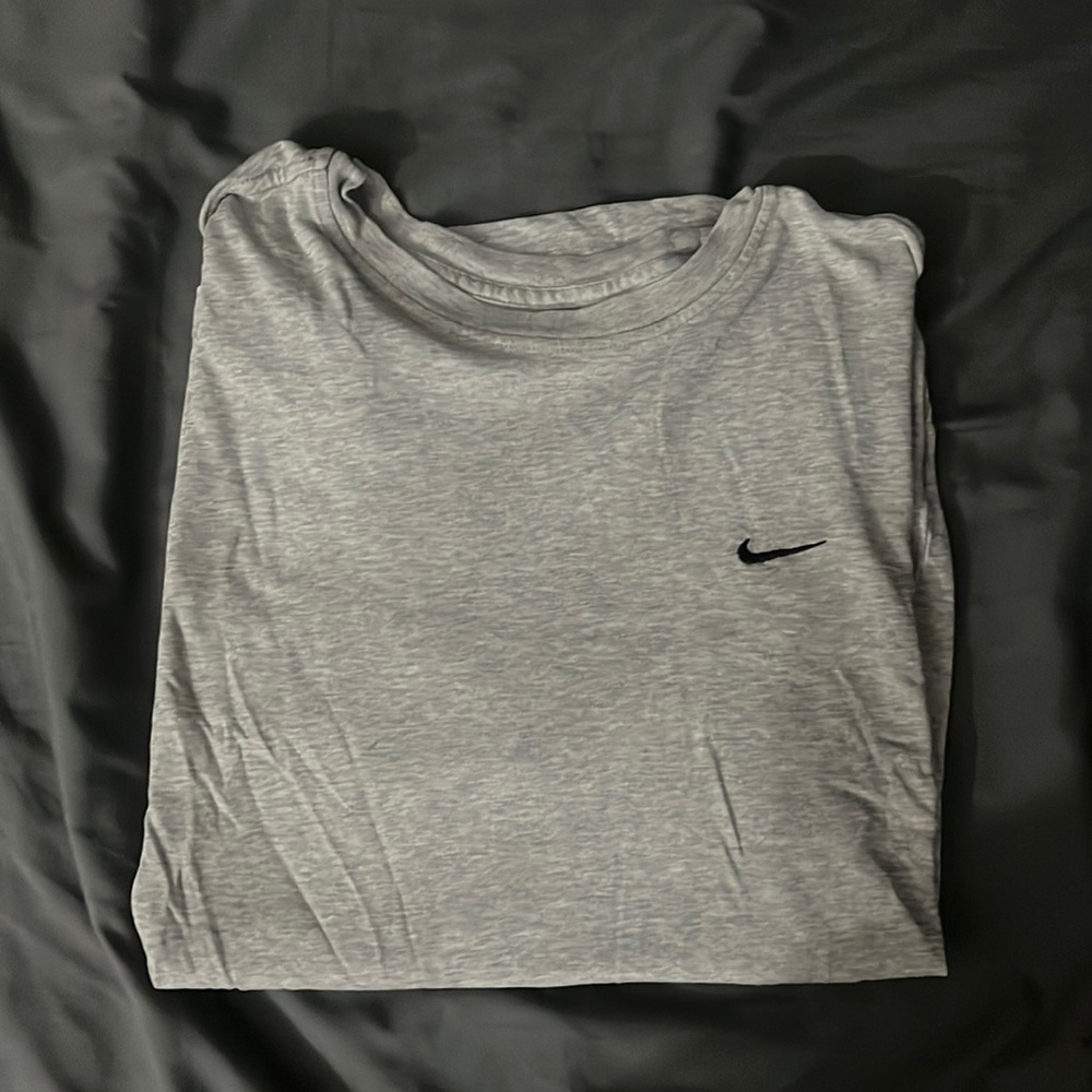 Gray Nike dri fit t shirt